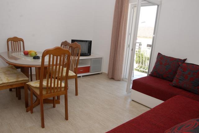 Apartments Dosljak 티바트 외부 사진