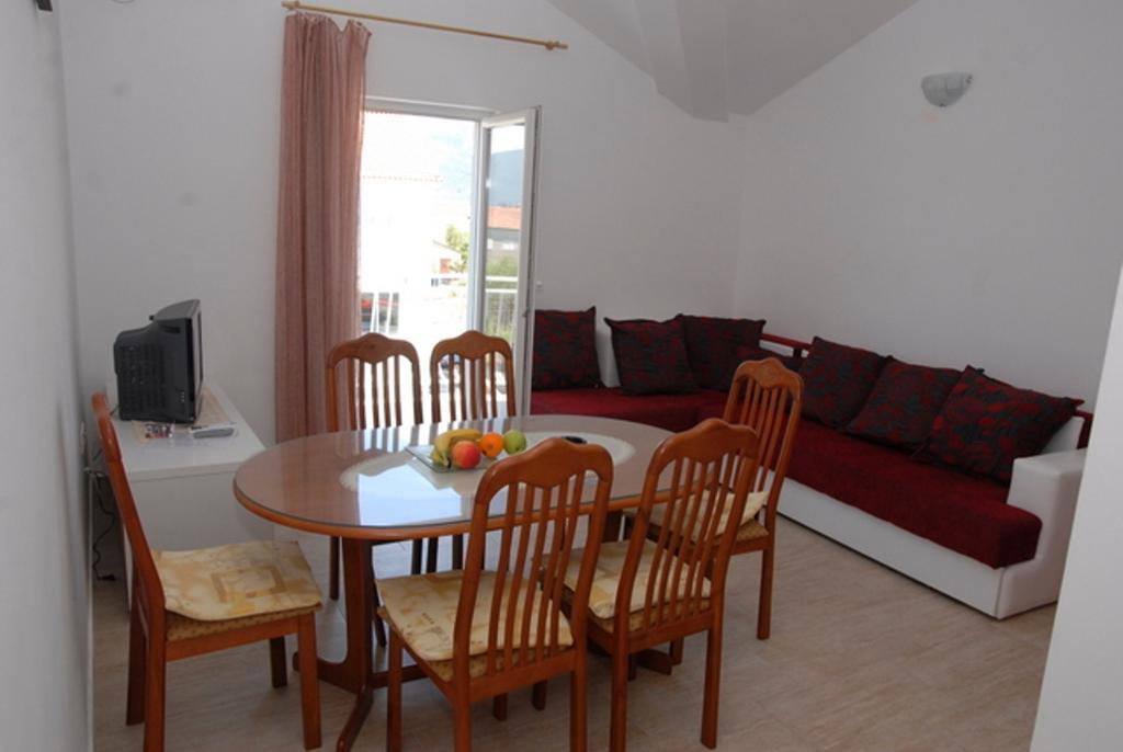 Apartments Dosljak 티바트 외부 사진